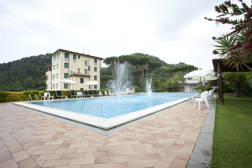 Grappolo D'Oro Hotell Pietrasanta Exteriör bild