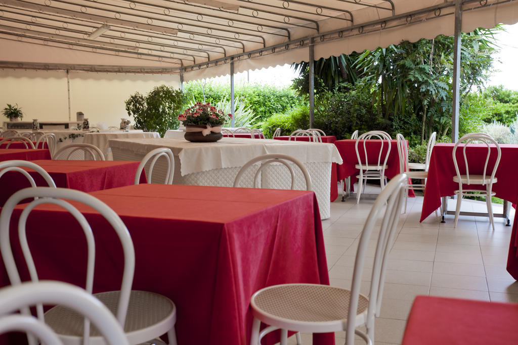 Grappolo D'Oro Hotell Pietrasanta Exteriör bild
